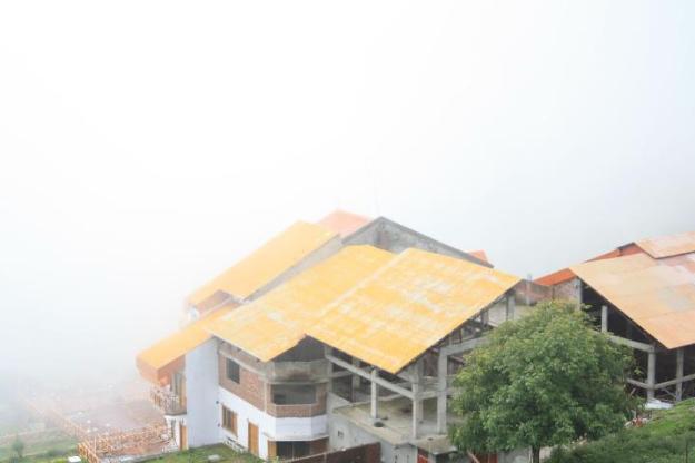 Some of the houses in Auli to stay