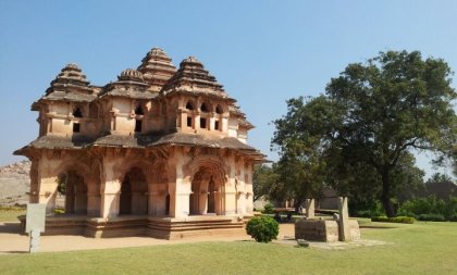 Lotus Palace or Kamala Mahala Hampi, Stone Chariot at the Vijaya Vittala temple, Hampi, Ruins, Vijayanagara, Tenali Rama, Visit to Hampi, Travel guide to Hampi, Hampi India, Indian ruins, Indian temples, Karnataka, Hampi, Krishnadevaraya