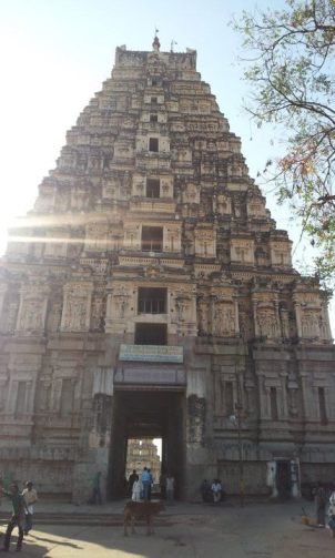 Hampi, Stone Chariot at the Vijaya Vittala temple, Hampi, Ruins, Vijayanagara, Tenali Rama, Visit to Hampi, Travel guide to Hampi, Hampi India, Indian ruins, Indian temples, Karnataka, Hampi, Krishnadevaraya