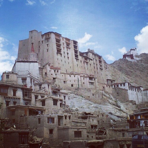 A picture of Leh palace clicked from a restaurant